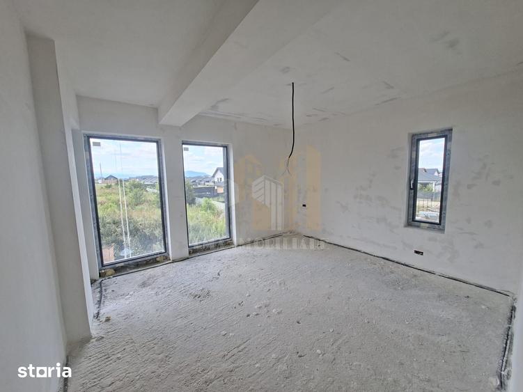 Casă cu 4 camere decomandat cu Teren 417 Mp în Tărlungeni