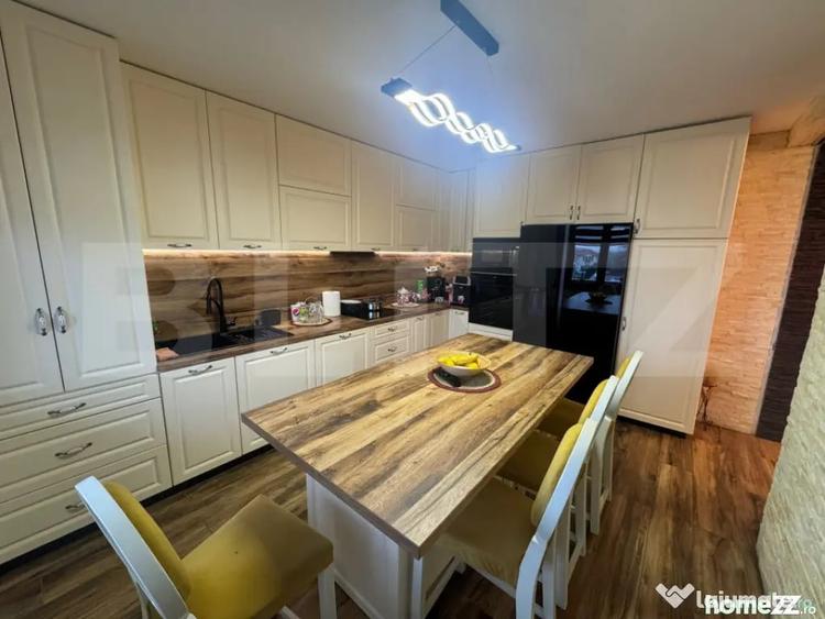 Apartament cu 4 camere decomandat, mobilat în Careiului