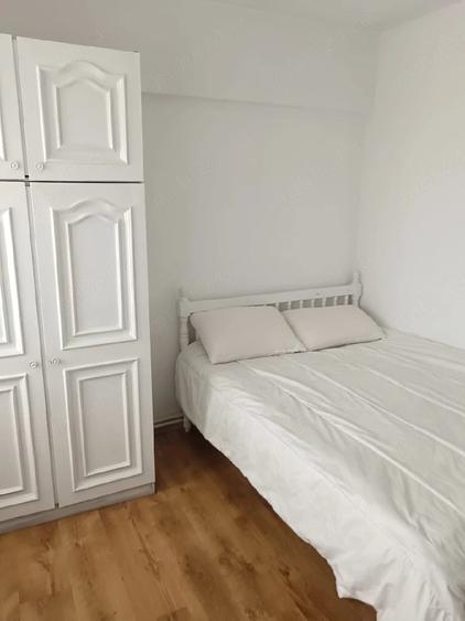 Apartament cu 3 camere decomandat în Arcu