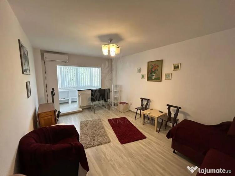 Apartament cu 4 camere decomandat în Malu Roșu