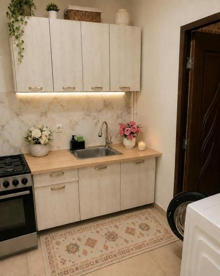 Apartament cu 2 camere semidecomandat în P-ța Romană