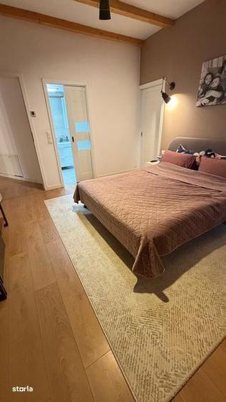 Apartament cu 4 camere în Est