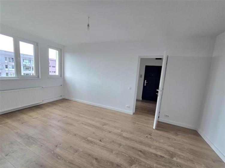 Apartament cu 2 camere semidecomandat în Baba Novac