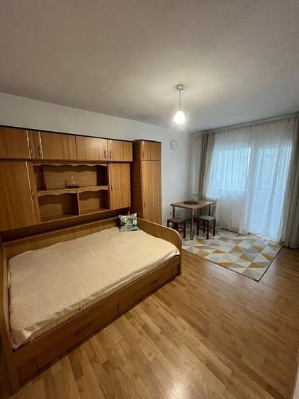 Garsonieră decomandată în Exterior Vest
