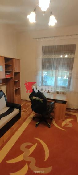 Casă cu 4 camere cu Teren 200 Mp în Central