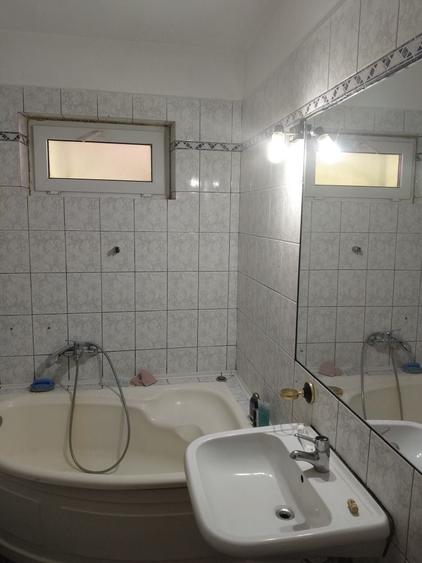 Casă cu 3 camere cu Teren 339 Mp în Central