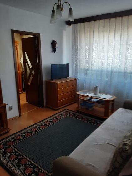 Apartament cu 2 camere semidecomandat în Pietrișu