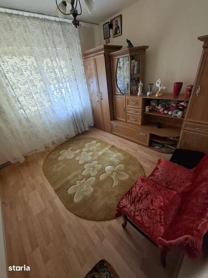 Apartament cu 2 camere decomandat în Podu Roș