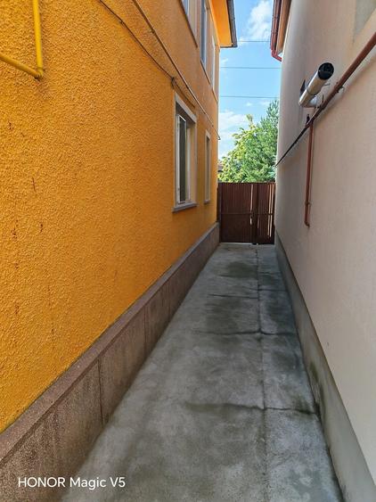 Casă cu Teren 790 Mp în Ghiroda