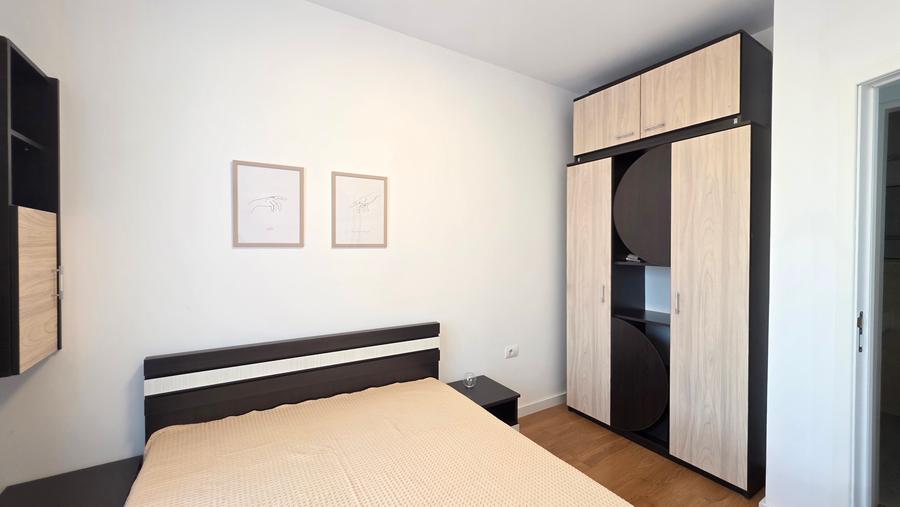 Apartament cu 2 camere semidecomandat în Bd. Laminorului