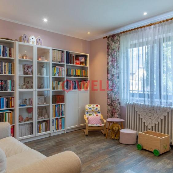 Casă individuală cu 6 camere cu Teren 250 Mp în Unirii