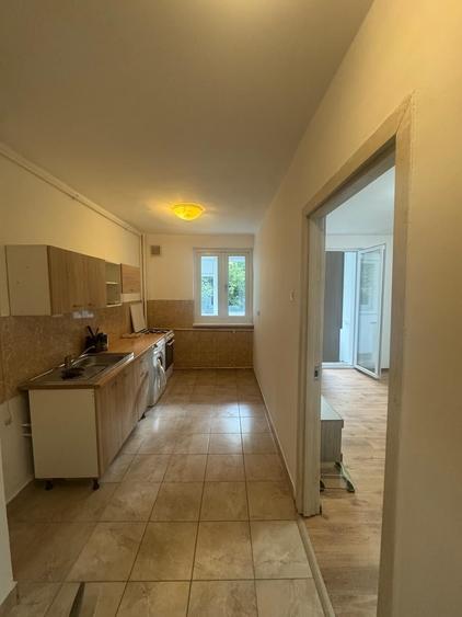 Apartament cu 2 camere semidecomandat, mobilat în Grivița