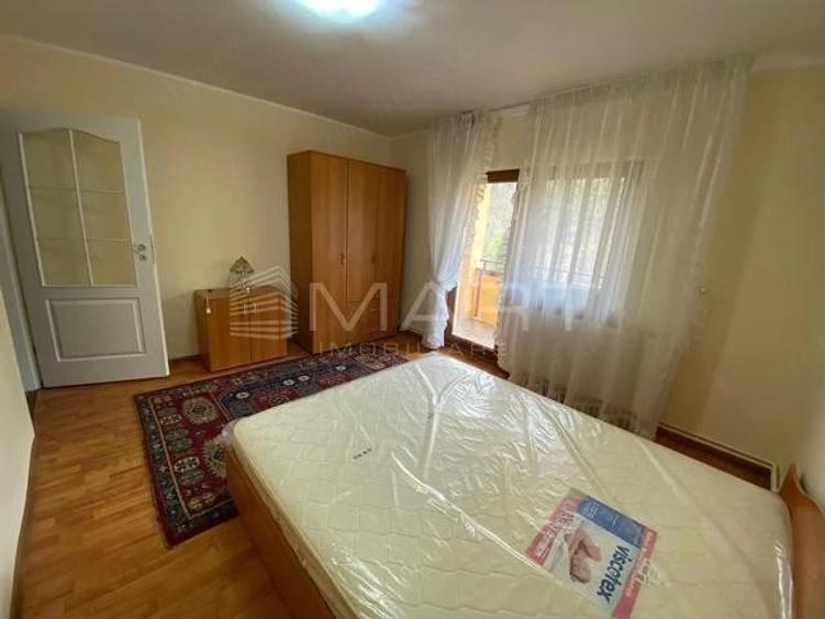 Apartament cu 3 camere decomandat în Județean