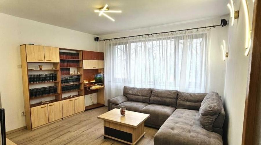 Apartament cu 3 camere semidecomandat, mobilat în Grivița