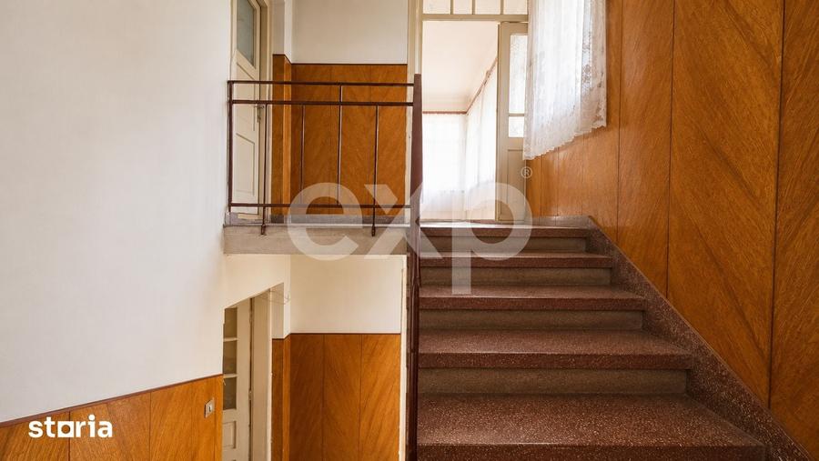 Casă cu 5 camere cu Teren 660 Mp în Clăbucet