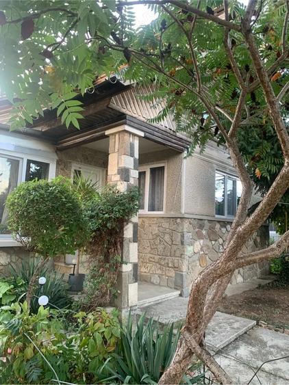 Casă cu 4 camere cu Teren 1646 Mp în Brebu