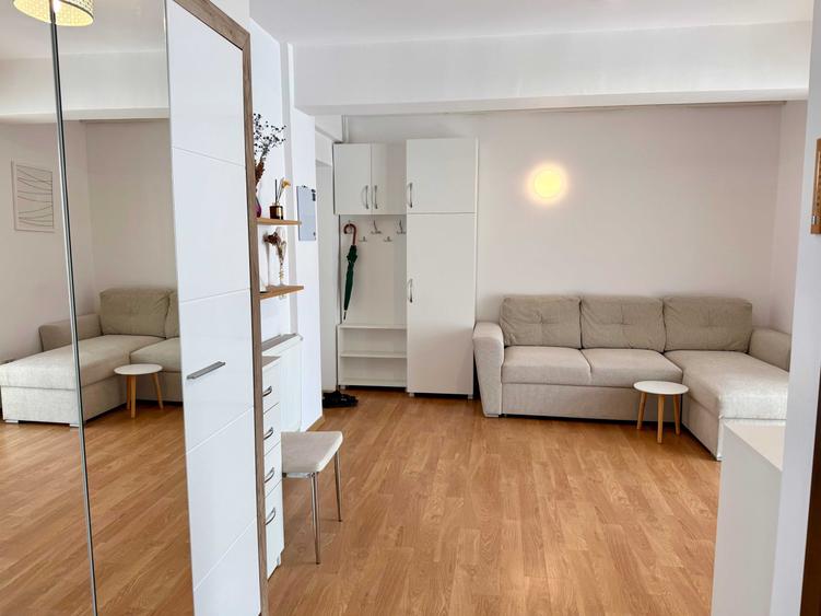 Apartament cu 2 camere semidecomandat în Pădureni