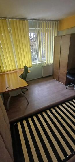 Apartament cu 2 camere decomandat în P-ța Mihai Viteazul