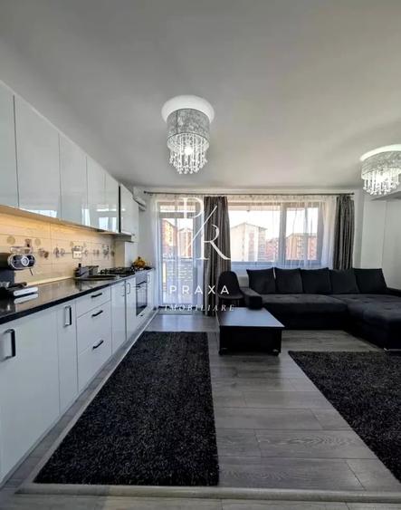 Apartament cu 3 camere semidecomandat, mobilat în Florești