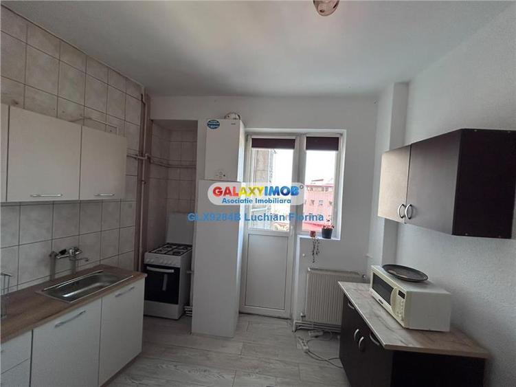 Apartament cu 2 camere decomandat, mobilat în Universitate