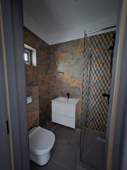 Duplex cu 5 camere cu Canalizare în Haliu