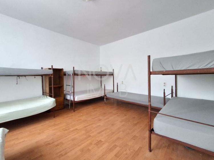 Casă individuală cu 5 camere cu Canalizare în Trei Stejari