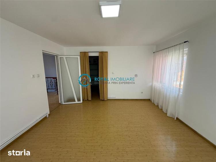 Casă cu 5 camere cu Canalizare în Bucov