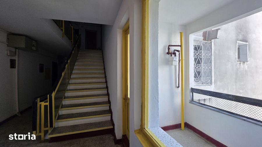 Apartament cu 3 camere în Drumul Taberei