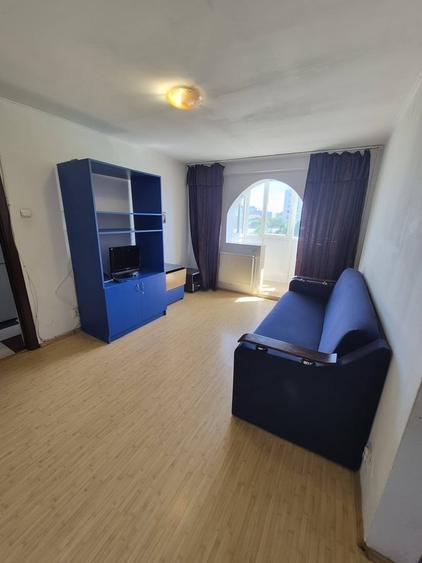 Apartament cu 2 camere semidecomandat în P-ța Reșița
