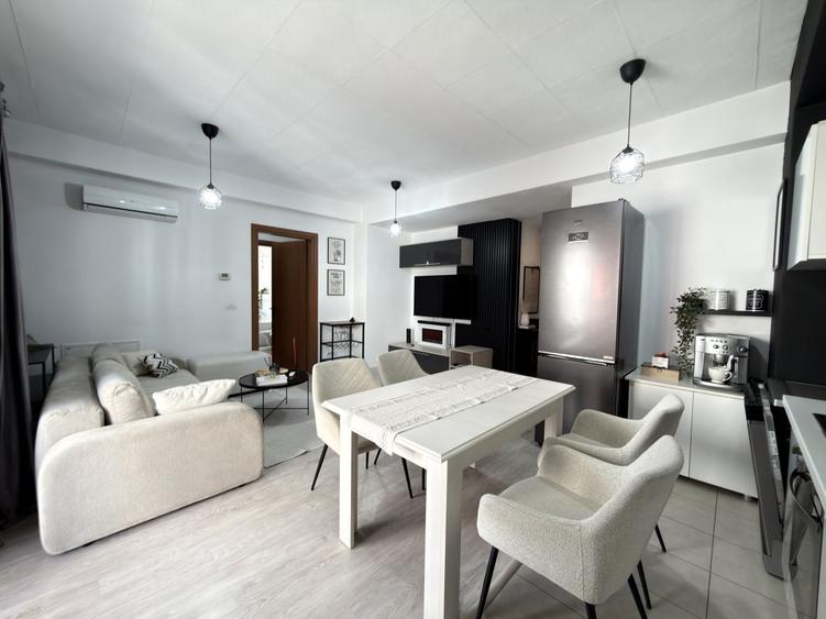 Apartament cu 2 camere semidecomandat, mobilat în Torontalului