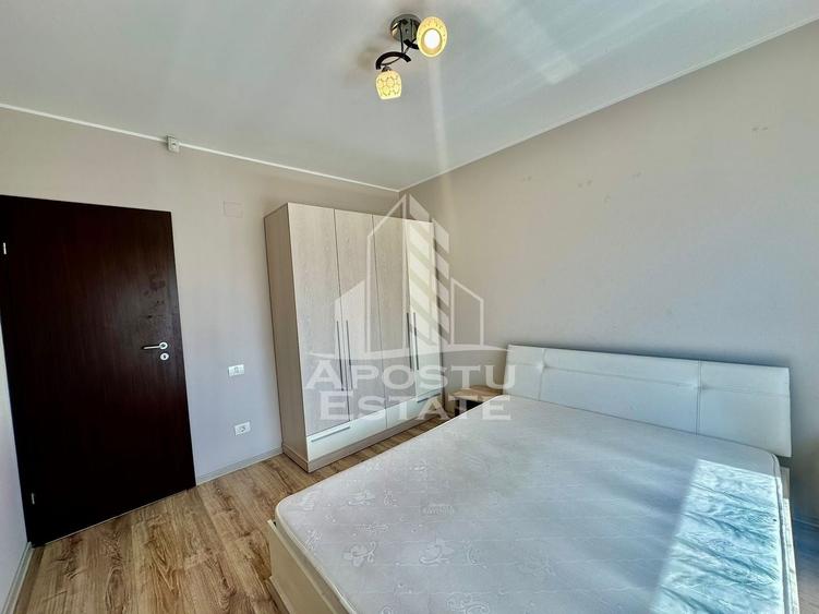 Apartament cu 3 camere decomandat, mobilat în Dumbrăvița