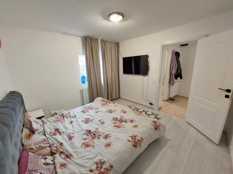 Casă cu 4 camere în Crevedia