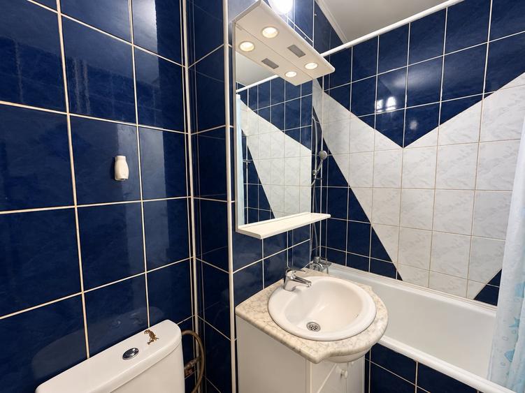Apartament cu 2 camere decomandat, mobilat în Vitan