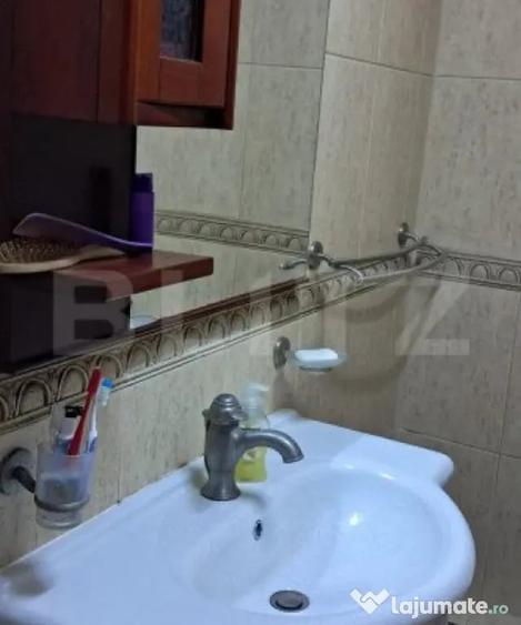 Casă cu 7 camere cu Teren 670 Mp în Dej