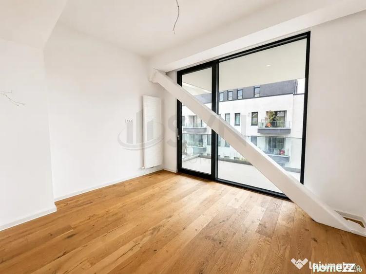 Apartament cu 3 camere semidecomandat în Aviației