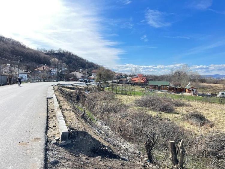 Teren de 2887 mp, în Barza