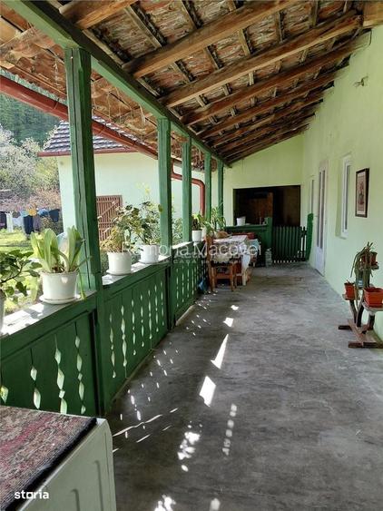 Bocsa Montana, Casa mare la strada principala