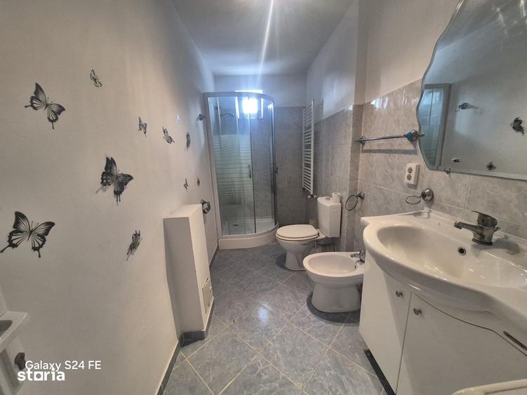 Apartament cu 3 camere în Bucium