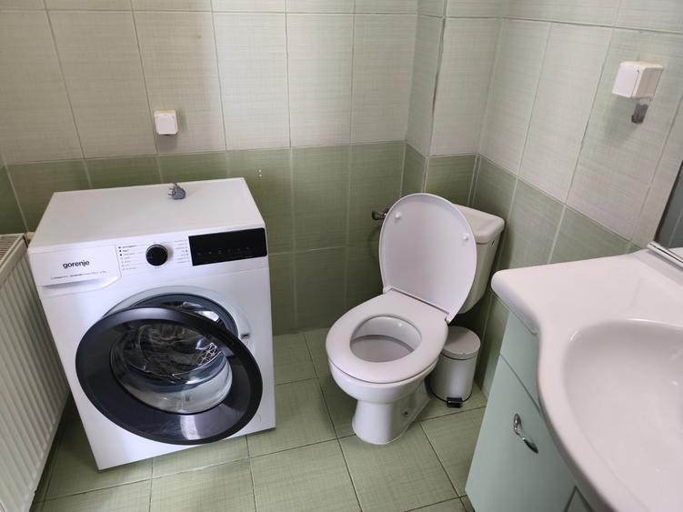Apartament cu 2 camere semidecomandat în Olteniței