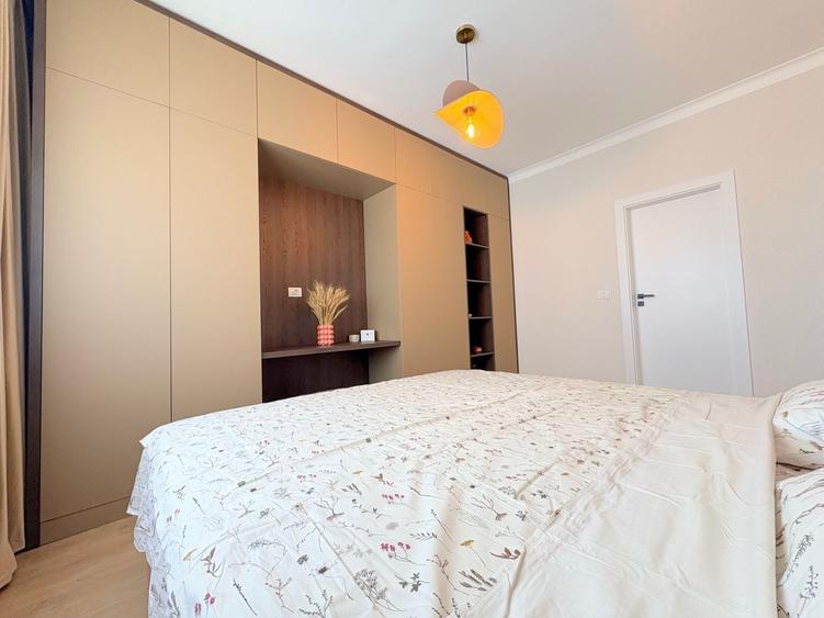 Apartament cu 3 camere decomandat, mobilat în Aradului