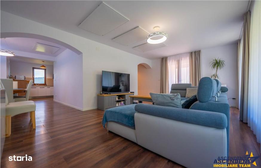 Casă cu 9 camere decomandat cu Teren 1750 Mp în Central