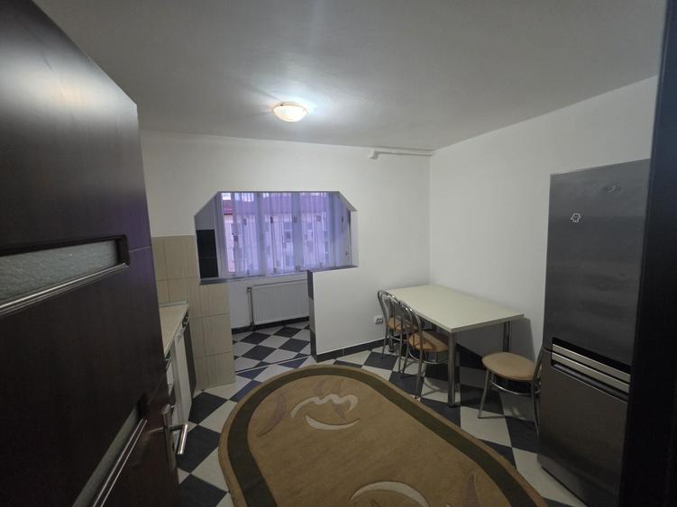Apartament cu 2 camere decomandat în Exterior Vest