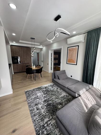 Apartament cu 3 camere decomandat în Tunari