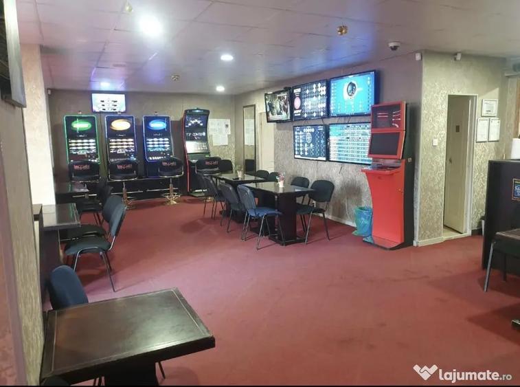 Spațiu comercial, de 80 mp, în Broșteni