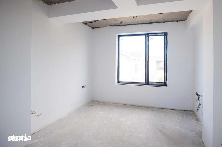 Casă cu 5 camere cu Teren 220 Mp în Palazu Mare