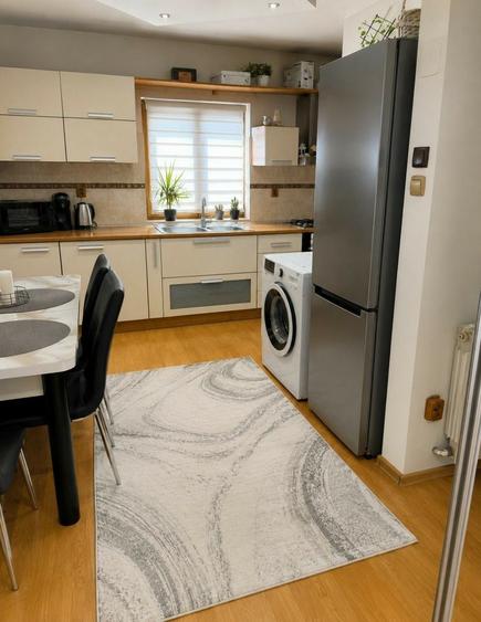 Apartament cu 2 camere decomandat în Hârșova