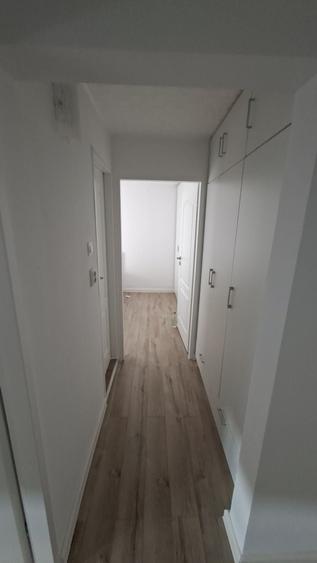 Apartament cu 3 camere decomandat în Miorița