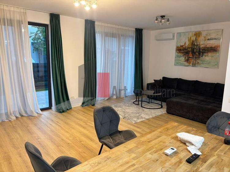 Casă individuală cu 5 camere cu Canalizare în Central