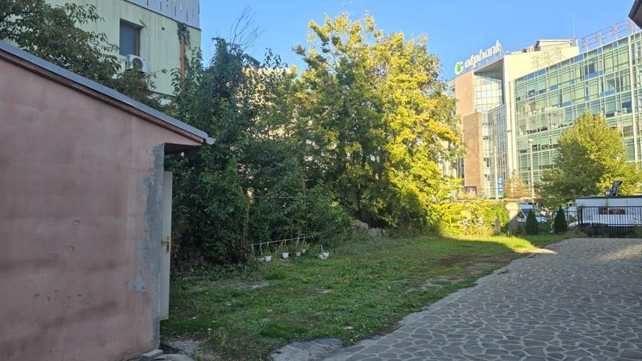 Birou, de 390 mp, în Victoriei