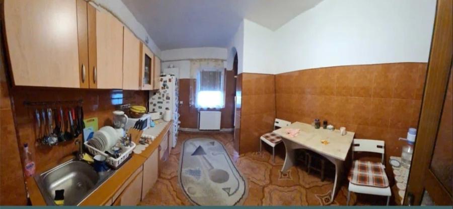 Apartament cu 3 camere decomandat în Orizont